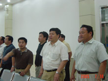 2005年7月，國家發(fā)改委經(jīng)貿(mào)流通司副司長耿書海蒞臨集團視察工作