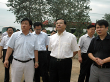 2009年8月，山東省副省長才利民蒞臨集團齊河園區(qū)視察工作